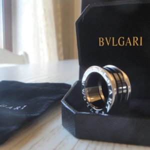 Anello bulgari argento discount e ceramica prezzo